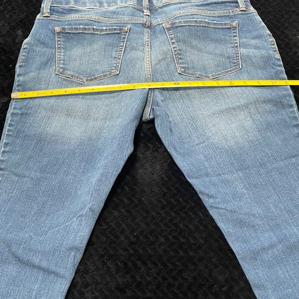 Ingrid & Isabel Maternity Skinny Crop Jeans 12 - Picture 4 of 7